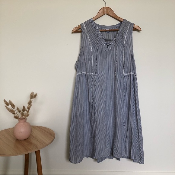 Navy and White striped linen dress - Picture 1 of 8